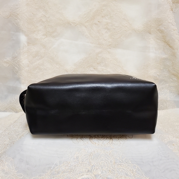 YSL Parfums Grooming Bag - Picture 11 of 15